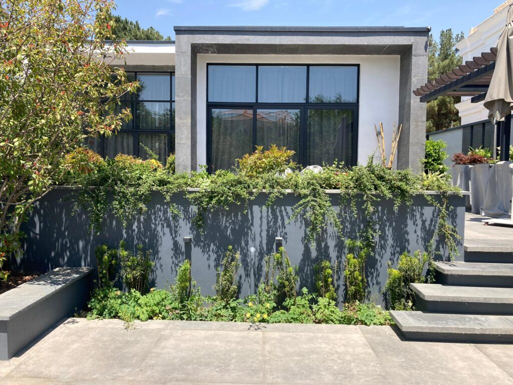 Gallery image - work by HB Landscape Design LLC in Los Angeles, CA