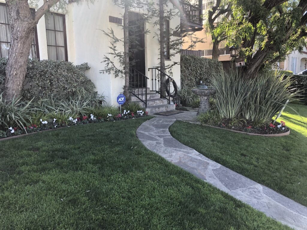 Gallery image - work by Gonzalez & Sons Gardening and Landscaping Services in Los Angeles, CA