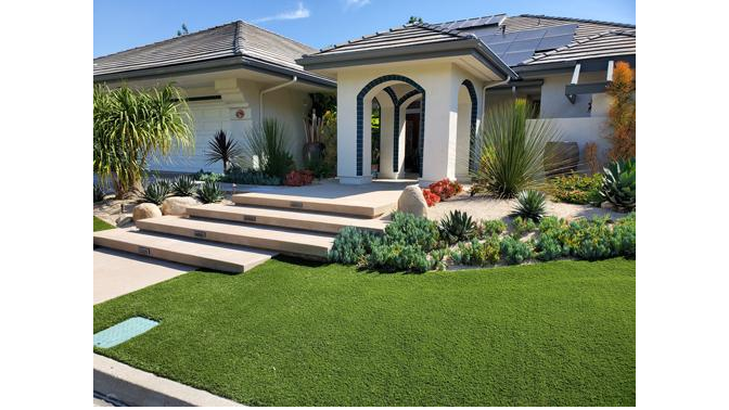 Gallery image - work by Del Mar Landscapes in San Diego, CA