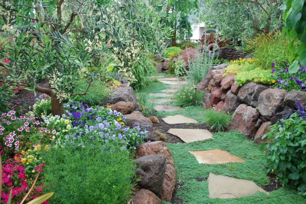 Gallery image - work by Gerety's Professional Landscape Service, Inc. in Redding, CA