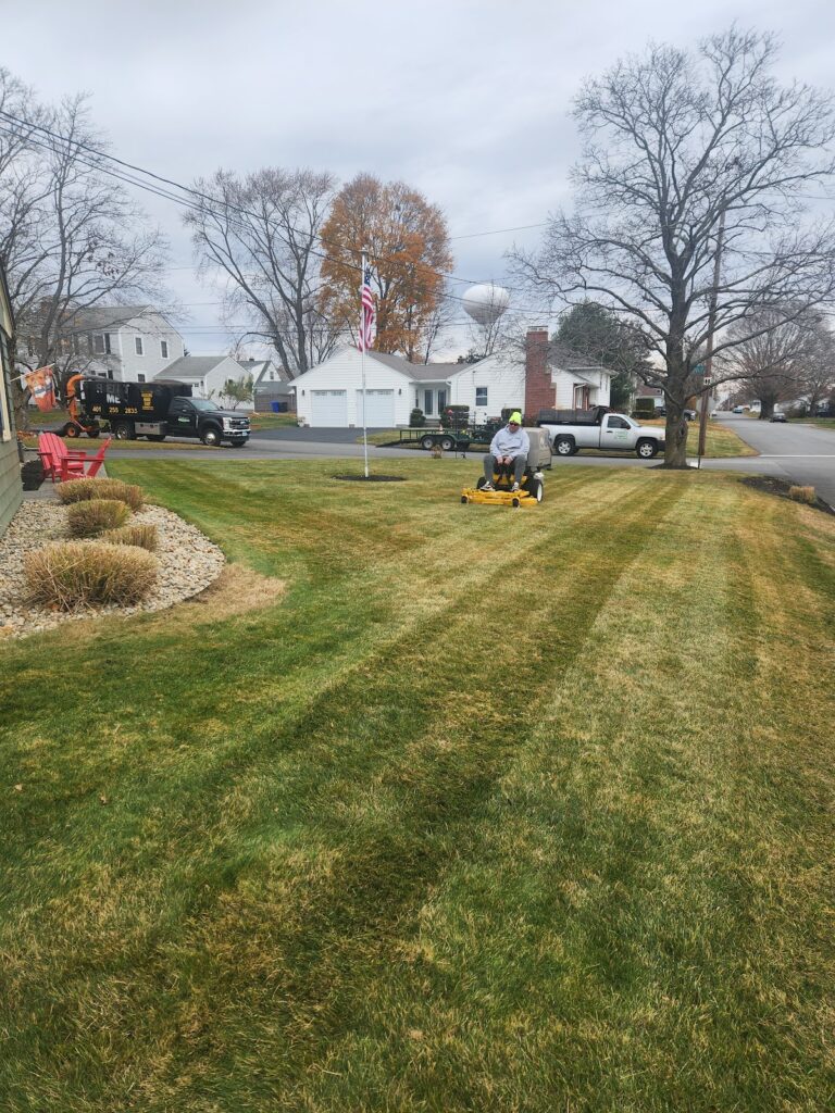 Gallery image - work by Vieira's Landscaping in East Providence, RI