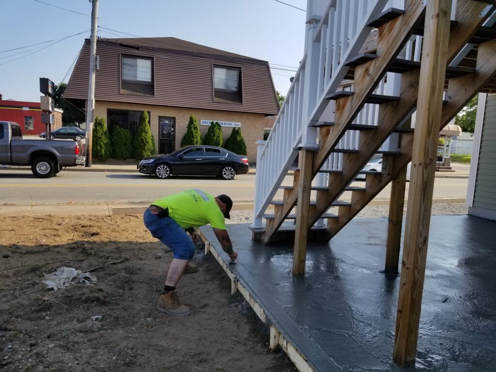 Gallery image - work by Vieira's Landscaping in East Providence, RI