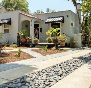 Work by Flores Artscape